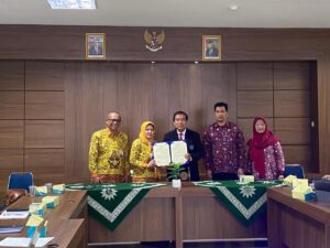 Read more about the article Penandatanganan MoU Pasca Sarjana Unimus dengan Universitas Ngudi Waluyo Semarang